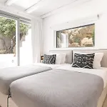 Villa Paoli - Private Pool, Sea View & Jacuzzi Mykonos Town