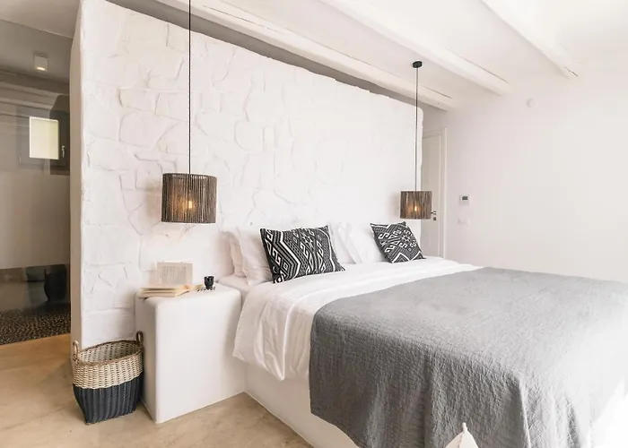 Paoli - Private Pool, Sea View & Jacuzzi Mykonos Town