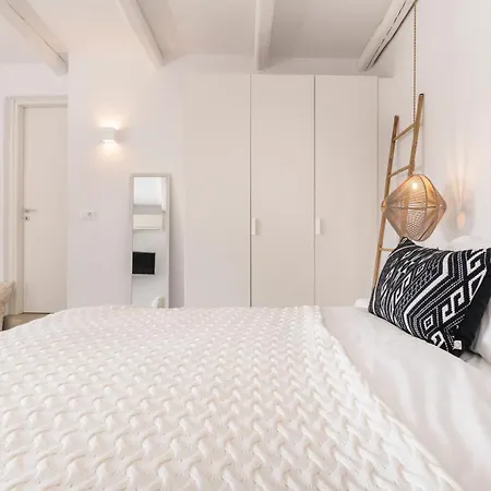 Paoli - Private Pool, Sea View & Jacuzzi *